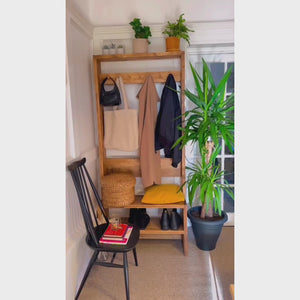 KIRB : porte-manteau en bois récupéré pour couloir