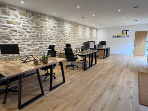 FREJA : Bureau trapèze récupéré