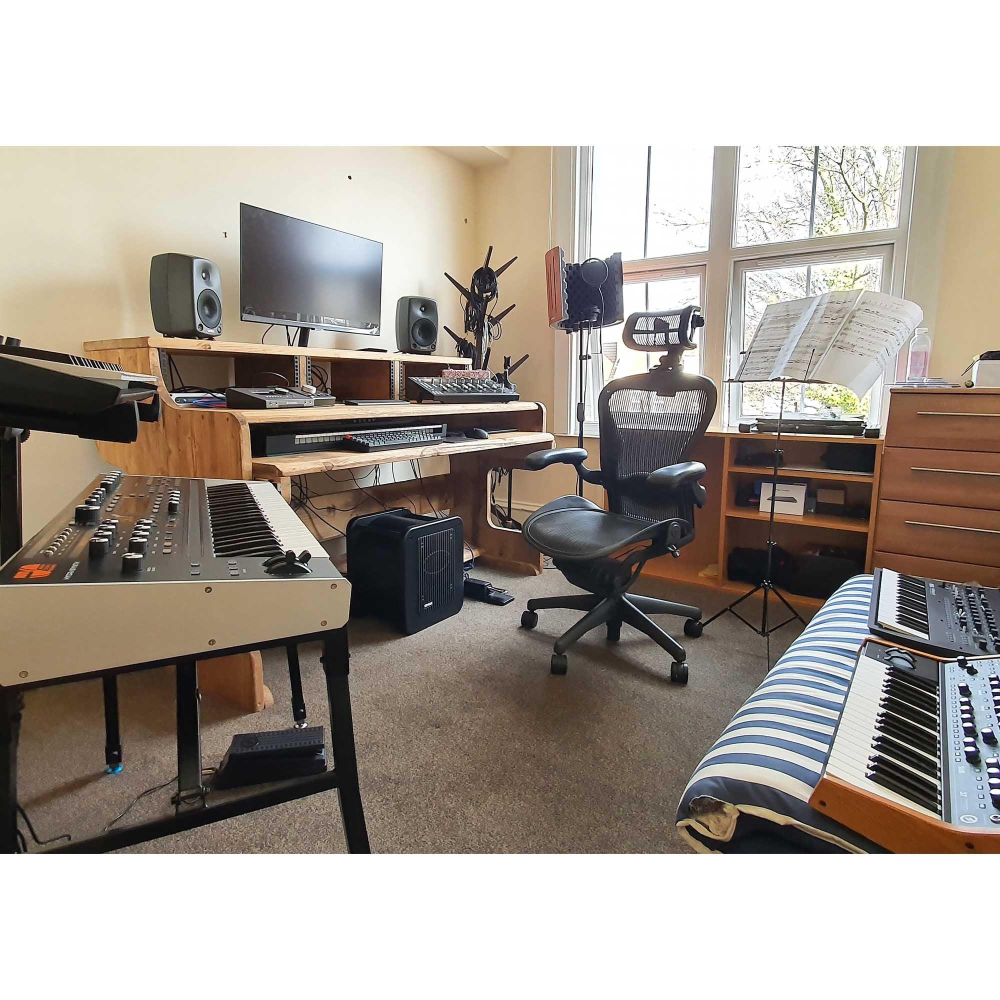 LUNA : bureau de studio de musicien récupéré/poste de travail à 3 nive -  RizAndMicaMake